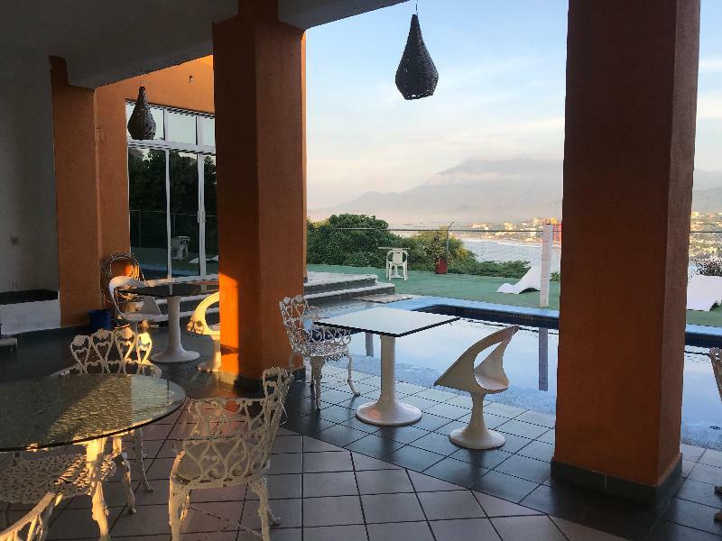 Casa Mexicana La Reyna Манзанило Екстериор снимка